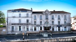 20250427-082740photos.jfg.free.frILCE-7CR-FEPZ16-35mmF4G-16.5mmF5.6-1-500-iso100-apslts-FRA-Nouvelle-Aquitaine-16Angouleme_02 #France #Nouvelle-Aquitaine #16 #Angoulême 20250427 #hôteldeFrance #BâtimentAncien #BuildingOld #architecture #streetphotography #streetart #photoderue...