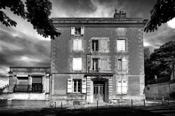 20250510-102500photos.jfg.free.frILCE-7CR-FEPZ16-35mmF4G-16mmF5.6-1-1000-iso100-pslucroe3tp-FRA-Nouvelle-Aquitaine-16Angouleme_02 #France #Nouvelle-Aquitaine #16 #Angoulême #20250510 #BâtimentAncien #BuildingOld #architecture #streetphotography #streetart #photoderue #urbanphotography...