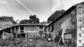 20250521-112814photos.jfg.free.frILCE-7CR-FEPZ16-35mmF4G-16mmF5.6-1-500-iso100-pslucrtp-FRA-Nouvelle-Aquitaine-16Rougnac_02 #France #Nouvelle-Aquitaine #16 #Rougnac #20250521 #BâtimentAbandoné #AbandonedBuilding #architecture #streetphotography #streetart #photoderue...