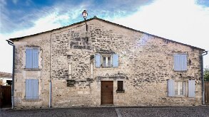 20250318-145416photos.jfg.free.frILCE-7CR-16-28mmF2.8DGDNC_16mmF5.6-1-320-iso100-pslits-FRA-Nouvelle-Aquitaine-16Soyaux #France #Nouvelle-Aquitaine #16 #Soyaux #20250318 #maisonancienne #oldhouse #architecture #streetphotography #streetart #photoderue #urbanphotography #graphisme...