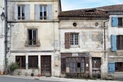 20250604-114259photos.jfg.free.frILCE-7CR-FEPZ16-35mmF4G-34.5mmF5.6-1-160-iso100-pscrlutp-FRA-Nouvelle-Aquitaine-24LaRochebeaucourt #France #Nouvelle-Aquitaine #24 #LaRochebeaucourt. #20250604 # maisonancienne #oldhouse #architecture #streetphotography #streetart #photoderue...
